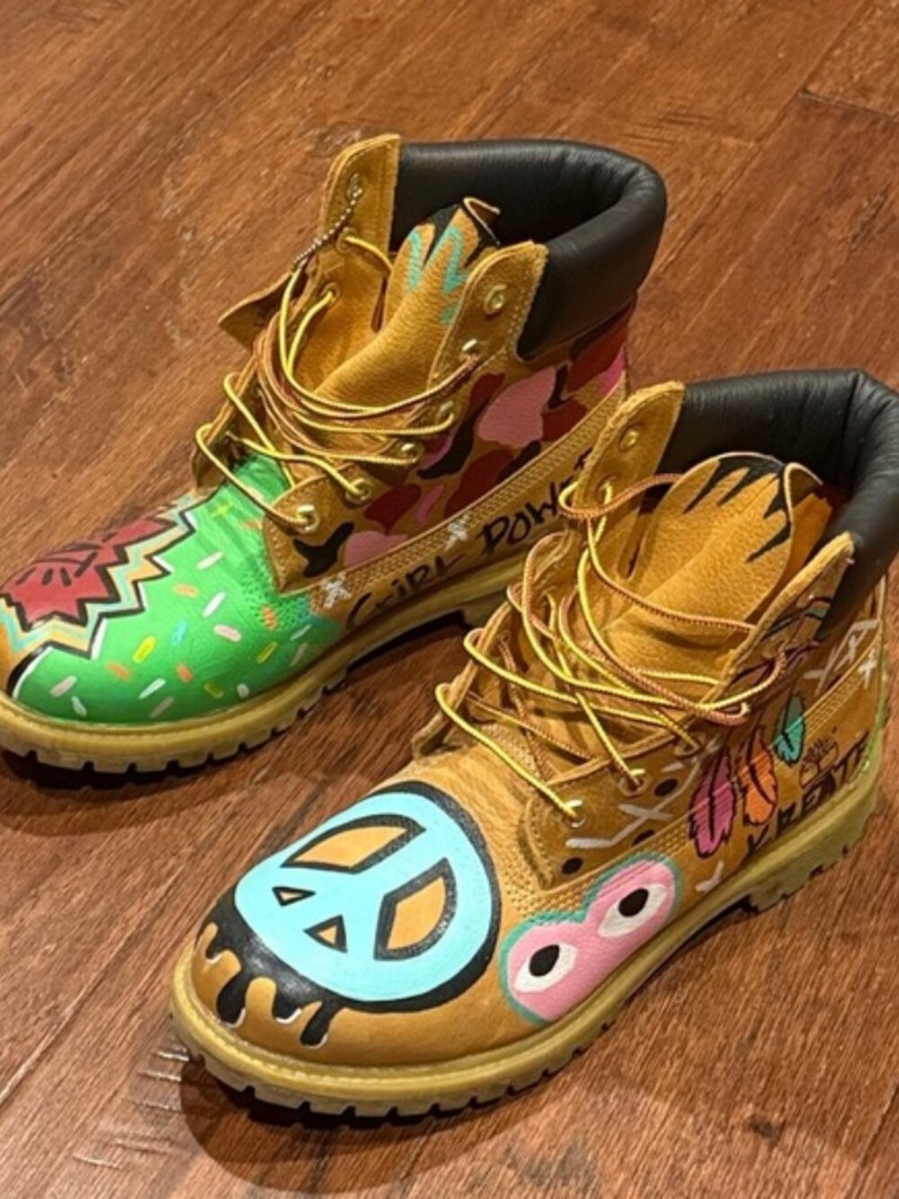 TIMBERLAND Colorful Custom Boots with Art Design - Picture 5 of 10
